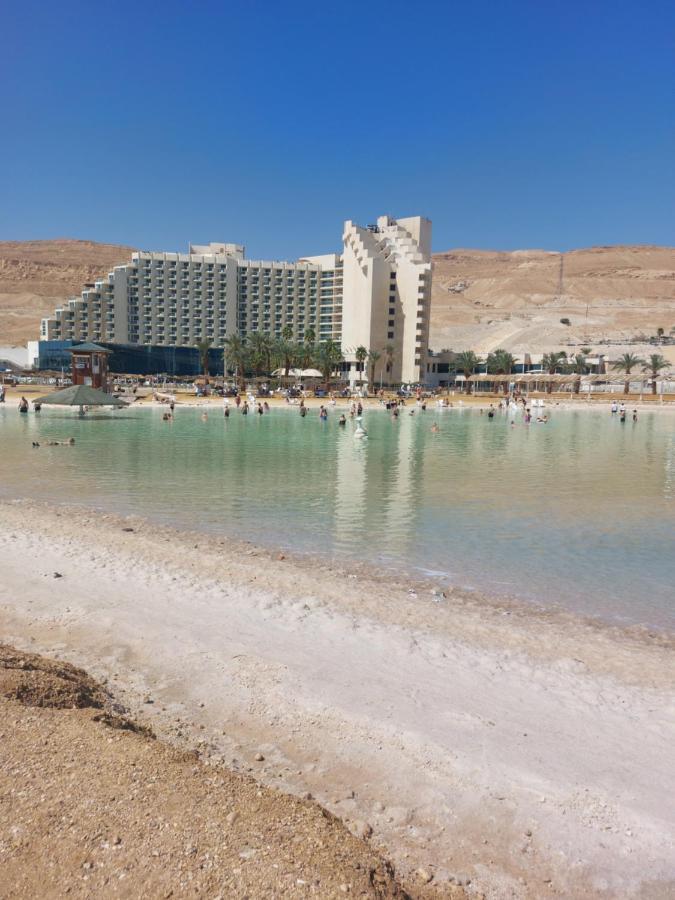 המקום של כרמית Neve Zohar Kültér fotó